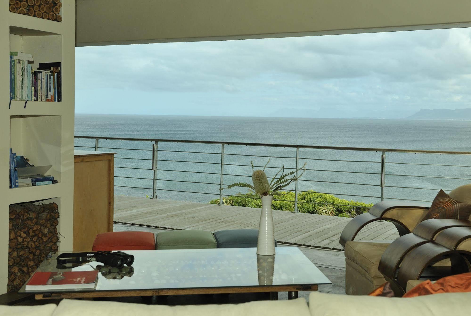 Whalesong Lodge Gansbaai Eksteriør billede