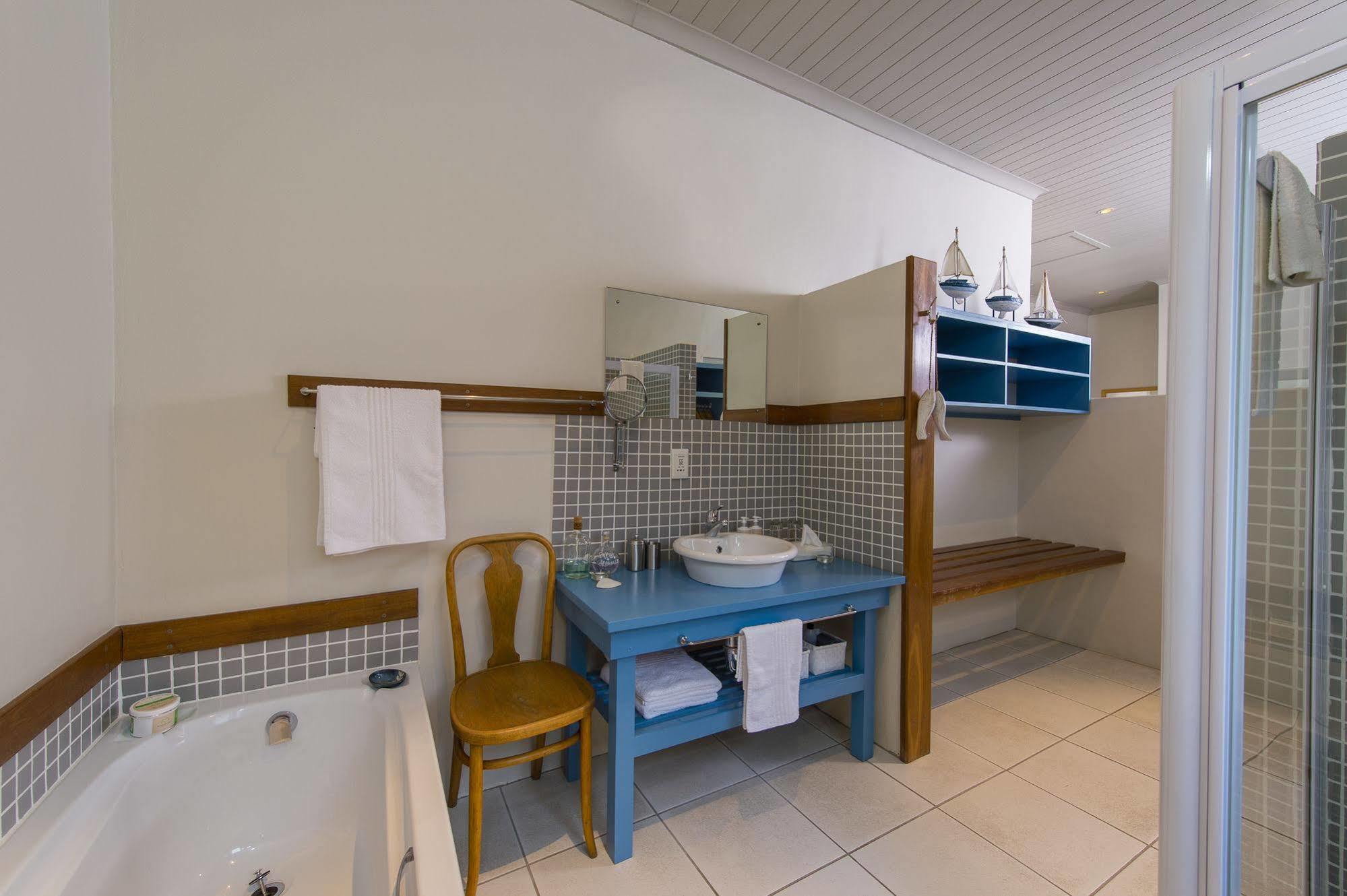 Whalesong Lodge Gansbaai Eksteriør billede